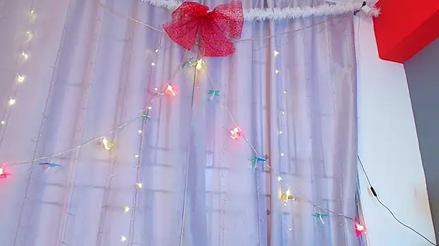 Snapshot of jade_brunnette chatting on January 7, 2026, 8:14 pm jade brunnette online show from January 7, 2026, 8:14 pm