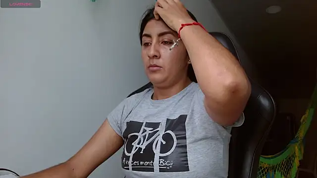 Snapshot of danna_peterson1 chatting on October 23, 2025, 7:56 pm danna peterson1 online show from October 23, 2025, 7:56 pm