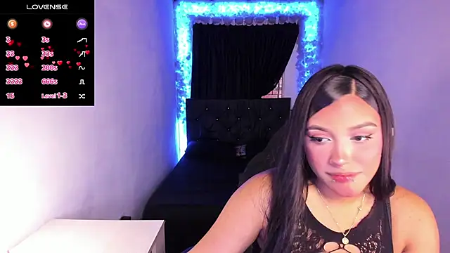 Snapshot of Mariana_Hasper_ chatting on February 15, 2025, 10:42 pm Mariana Hasper  online show from February 15, 2025, 10:42 pm