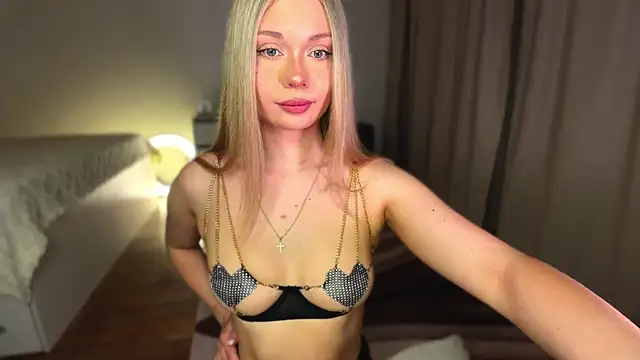diaanona online show from June 30, 2026, 11:05 pm