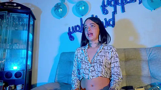 ariana-white- online show from April 20, 2026, 4:15 am