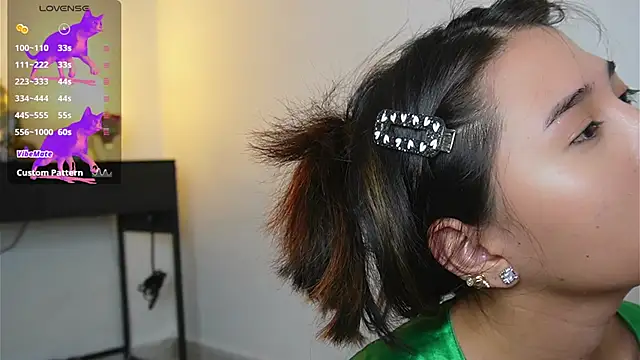 Snapshot of AlessiaVix chatting on March 6, 2025, 4:38 pm AlessiaVix online show from March 6, 2025, 4:38 pm