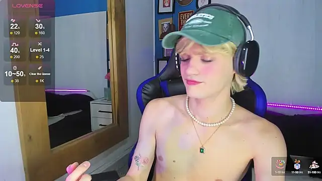 VladHellsing4 online show from September 17, 2025, 2:41 pm