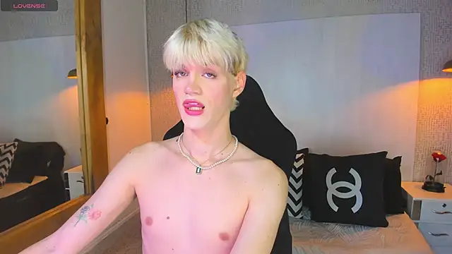 VladHellsing4 online show from March 4, 2026, 2:36 pm