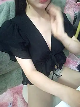Lovely kute online show from July 13, 2026, 3:33 pm