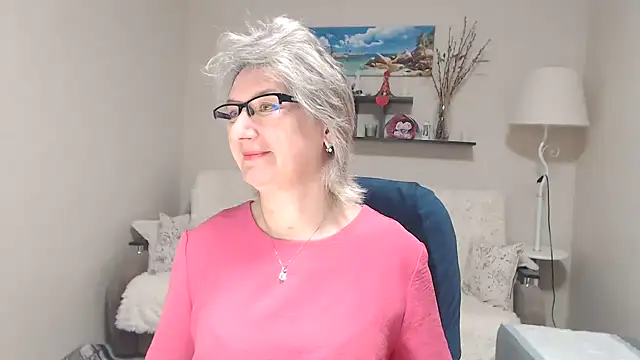 Snapshot of FleurMays chatting on November 25, 2025, 4:35 am FleurMays online show from November 25, 2025, 4:35 am