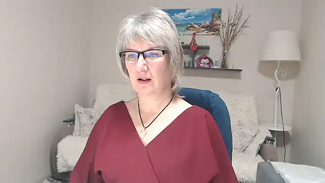 Snapshot of FleurMays chatting on December 1, 2025, 4:57 am FleurMays online show from December 1, 2025, 4:57 am