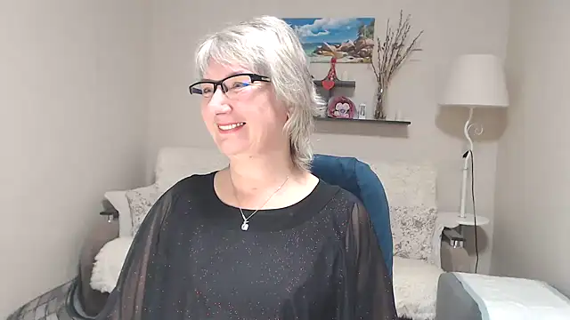 Snapshot of FleurMays chatting on November 7, 2025, 4:50 am FleurMays online show from November 7, 2025, 4:50 am