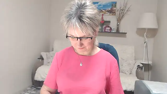 Snapshot of FleurMays chatting on November 28, 2025, 5:07 am FleurMays online show from November 28, 2025, 5:07 am