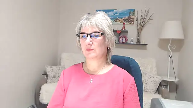 Snapshot of FleurMays chatting on October 27, 2025, 4:24 am FleurMays online show from October 27, 2025, 4:24 am