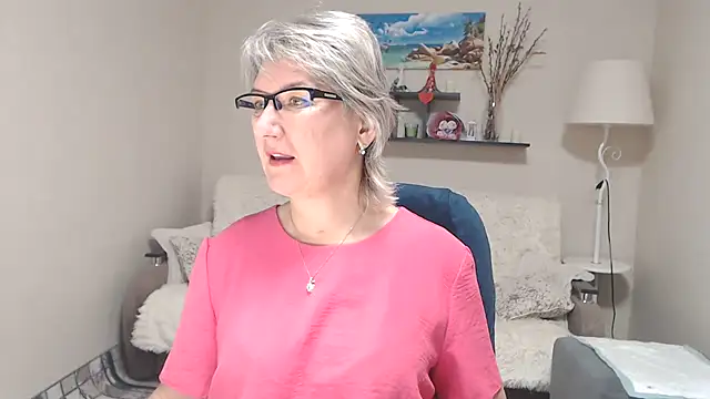 Snapshot of FleurMays chatting on November 16, 2025, 3:44 am FleurMays online show from November 16, 2025, 3:44 am