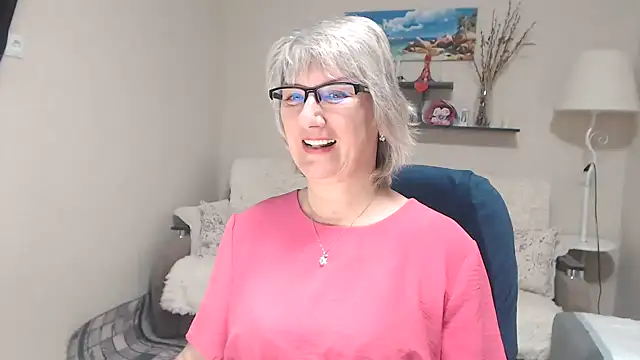 Snapshot of FleurMays chatting on November 11, 2025, 9:48 am FleurMays online show from November 11, 2025, 9:48 am