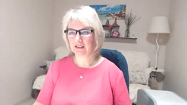 FleurMays online show from April 19, 2026, 5:19 am