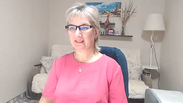 Snapshot of FleurMays chatting on October 29, 2025, 3:38 am FleurMays online show from October 29, 2025, 3:38 am