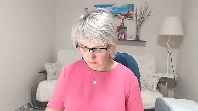 Snapshot of FleurMays chatting on October 25, 2025, 4:55 am FleurMays online show from October 25, 2025, 4:55 am