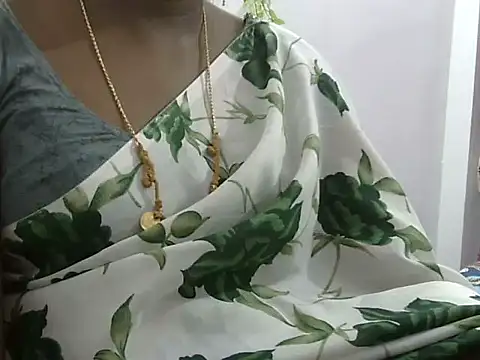 Hot akshara online show from October 8, 2025, 9:59 pm