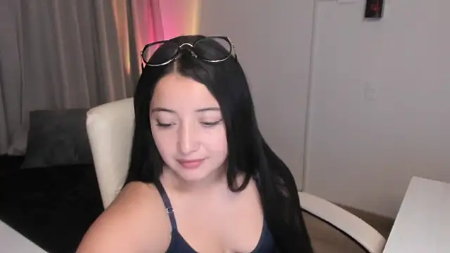 Snapshot of Ali_itcaduu chatting on October 14, 2025, 3:18 am Ali itcaduu online show from October 14, 2025, 3:18 am