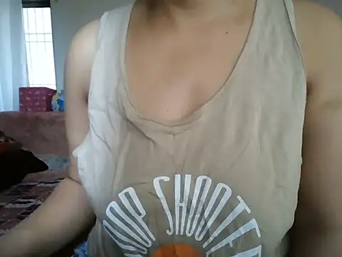 MakeMeCumAhh online show from October 24, 2025, 5:50 am