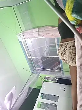 Snapshot of VariousBulgur chatting on December 17, 2025, 5:12 am VariousBulgur online show from December 17, 2025, 5:12 am