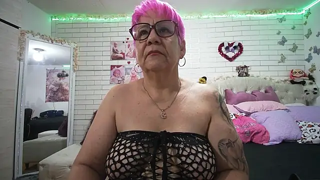 maturehot 65 online show from June 5, 2026, 10:15 pm