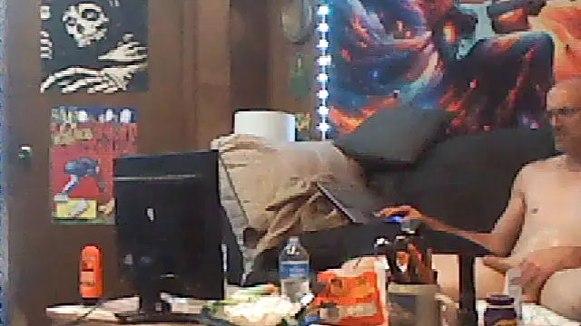 Snapshot of Mrhungwell138 chatting on September 26, 2025, 4:19 am Mrhungwell138 online show from September 26, 2025, 4:19 am