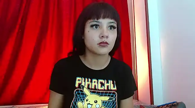 Snapshot of Maruu_miauu chatting on February 18, 2025, 1:33 pm Maruu miauu online show from February 18, 2025, 1:33 pm