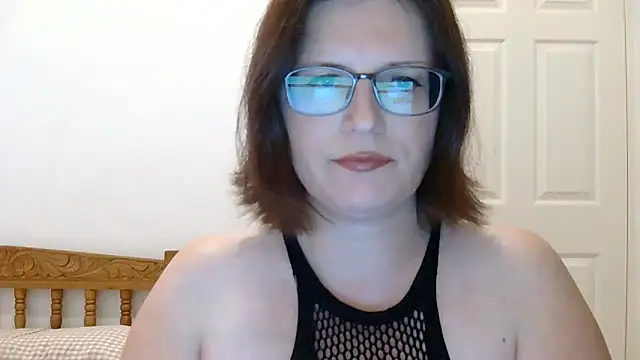 CrimsonMistress online show from December 16, 2025, 10:25 pm