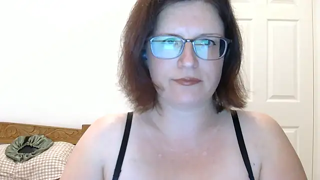 CrimsonMistress online show from December 19, 2025, 10:34 pm