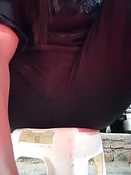 JasminePham online show from March 5, 2025, 1:10 am