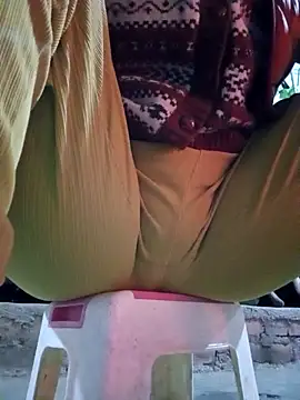 JasminePham online show from March 7, 2025, 1:09 am