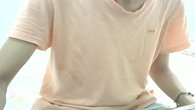 Snapshot of Andres_J4 chatting on November 10, 2025, 2:11 pm Andres J4 online show from November 10, 2025, 2:11 pm