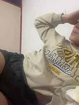 Snapshot of _KarolSmith chatting on March 9, 2025, 5:44 am  KarolSmith online show from March 9, 2025, 5:44 am