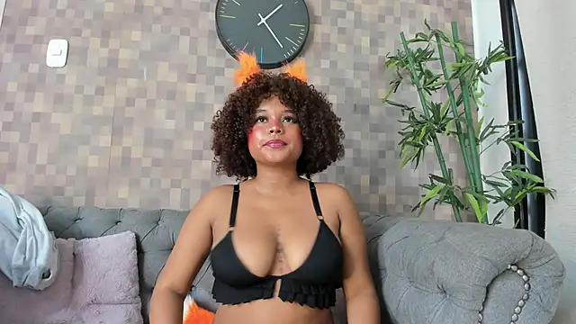 Snapshot of nataly_velez chatting on October 31, 2025, 7:43 pm nataly velez online show from October 31, 2025, 7:43 pm