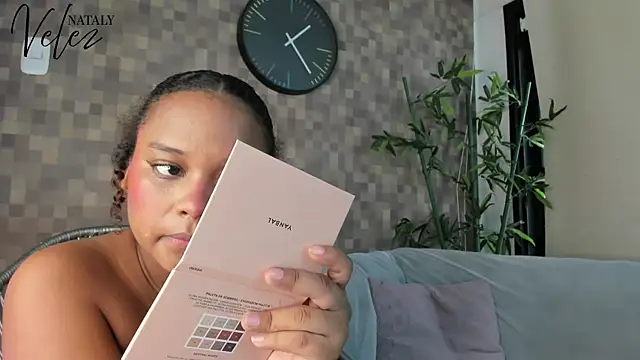 Snapshot of nataly_velez chatting on November 21, 2025, 7:13 pm nataly velez online show from November 21, 2025, 7:13 pm