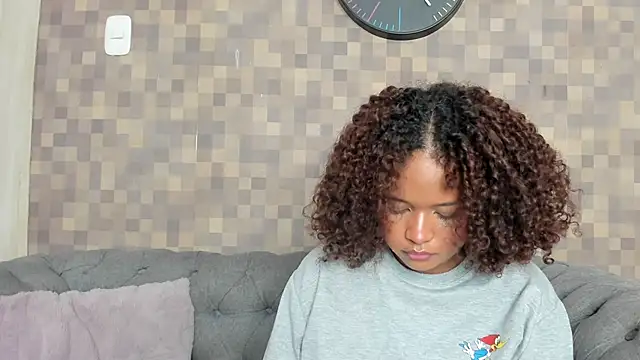 Snapshot of nataly_velez chatting on October 24, 2025, 7:46 pm nataly velez online show from October 24, 2025, 7:46 pm