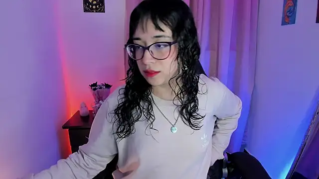 Snapshot of indra_cam chatting on October 27, 2025, 3:40 am indra cam online show from October 27, 2025, 3:40 am