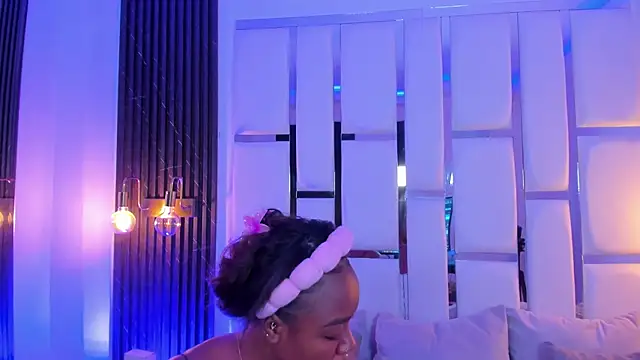 mia schwarz online show from November 20, 2025, 10:31 pm