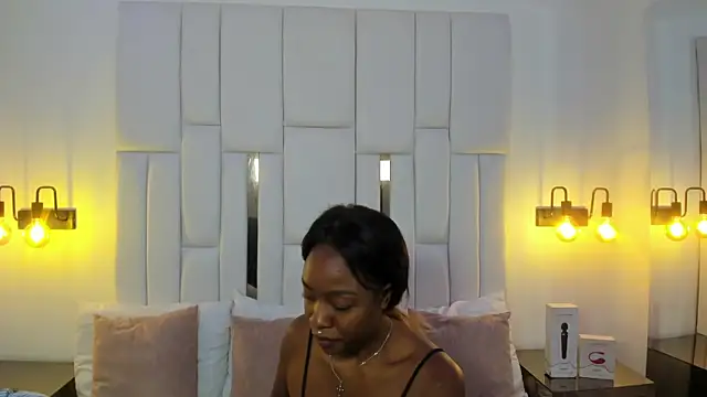 mia schwarz online show from September 10, 2025, 5:01 pm