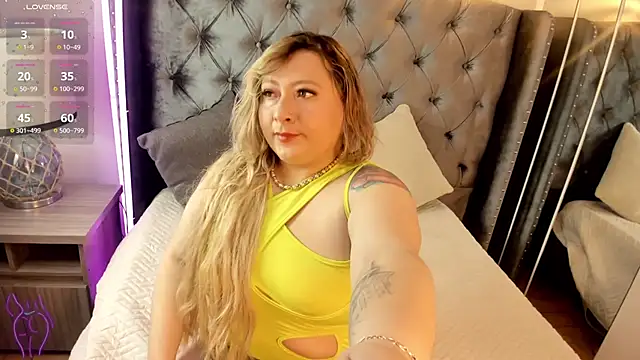 Snapshot of Kharla_Marin chatting on November 7, 2025, 12:42 pm Kharla Marin online show from November 7, 2025, 12:42 pm