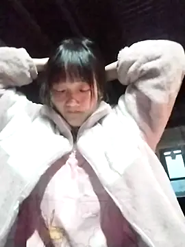 lytamye online show from March 6, 2025, 11:03 am