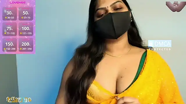 Snapshot of sameeksha_9 chatting on December 1, 2025, 12:17 pm sameeksha 9 online show from December 1, 2025, 12:17 pm