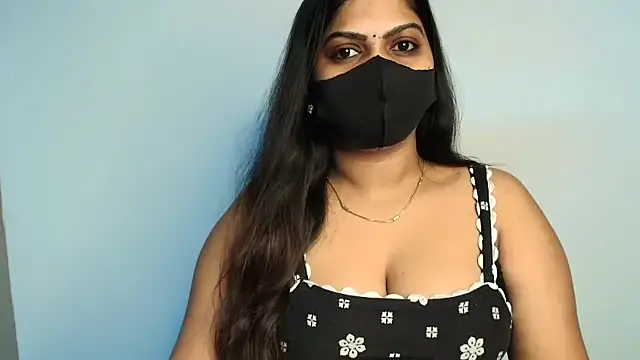 Snapshot of sameeksha_9 chatting on November 10, 2025, 12:59 am sameeksha 9 online show from November 10, 2025, 12:59 am