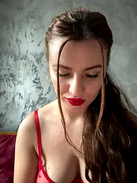 Snapshot of MayaMR chatting on October 16, 2025, 7:16 am MayaMR online show from October 16, 2025, 7:16 am