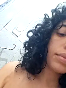 Sweet-diamondxxx online show from April 19, 2026, 1:01 pm