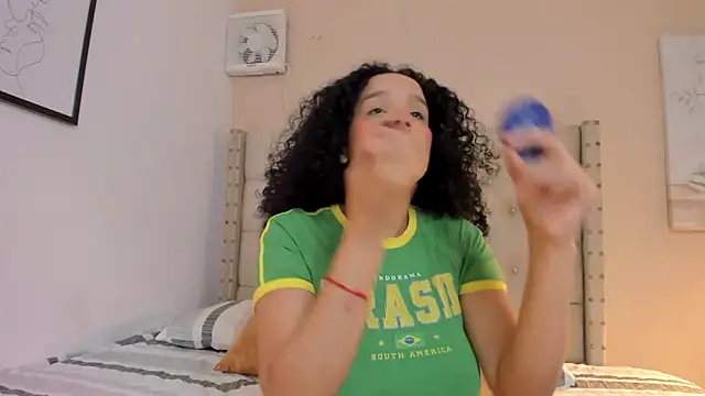 vanesasexyhot21 online show from March 28, 2026, 2:12 am