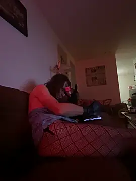 kikiwonderbar online show from November 13, 2025, 5:39 pm