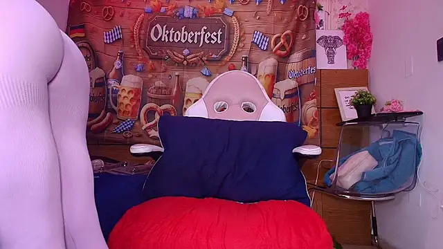 Snapshot of aisha_sh chatting on October 2, 2025, 11:57 am aisha sh online show from October 2, 2025, 11:57 am