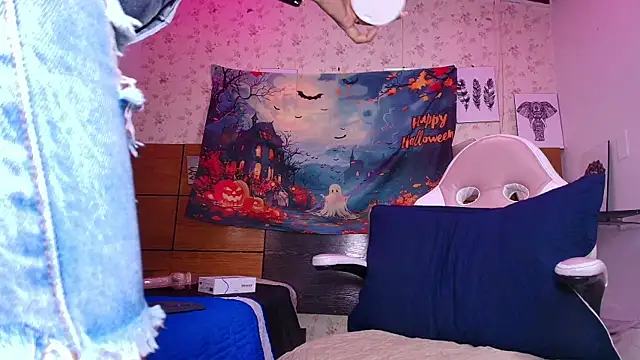 Snapshot of aisha_sh chatting on October 13, 2025, 12:07 pm aisha sh online show from October 13, 2025, 12:07 pm