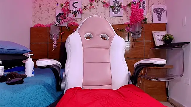 Snapshot of aisha_sh chatting on September 12, 2025, 11:54 am aisha sh online show from September 12, 2025, 11:54 am