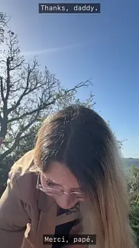 EmyLana online show from April 15, 2026, 7:36 am